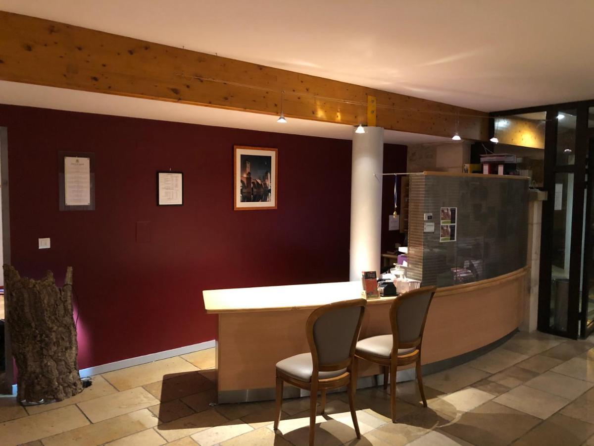 Logis Hotel La Bergerie Hotel 3 Etoiles Restaurant Savoureux Saint-Pierre-Lafeuille Dış mekan fotoğraf
